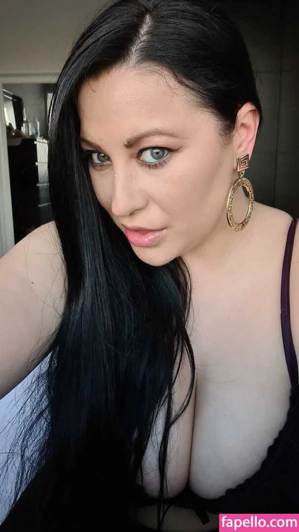 larajadedeene Onlyfans Photo Gallery 