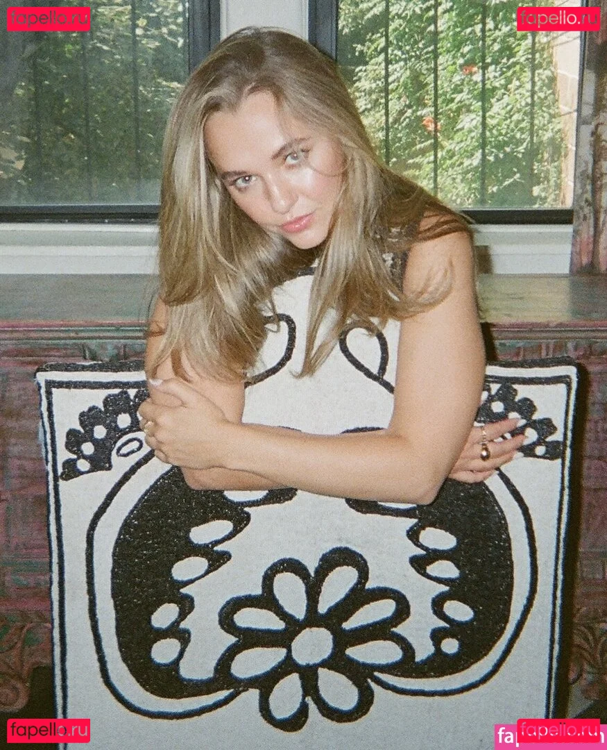 Madison Iseman Onlyfans Photo Gallery 
