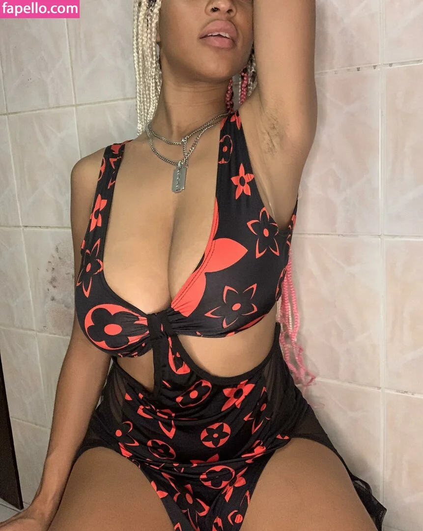 SultryAphodite Onlyfans Photo Gallery 