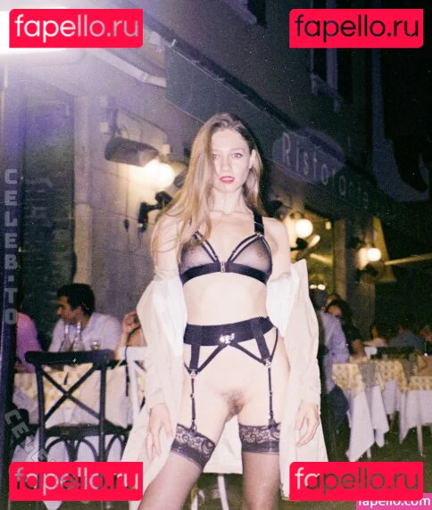 annna.am Onlyfans Photo Gallery 