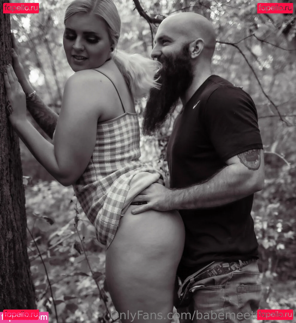 babemeetsbeard Onlyfans Photo Gallery 