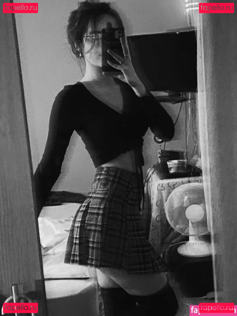 Laura Anne Onlyfans Photo Gallery 