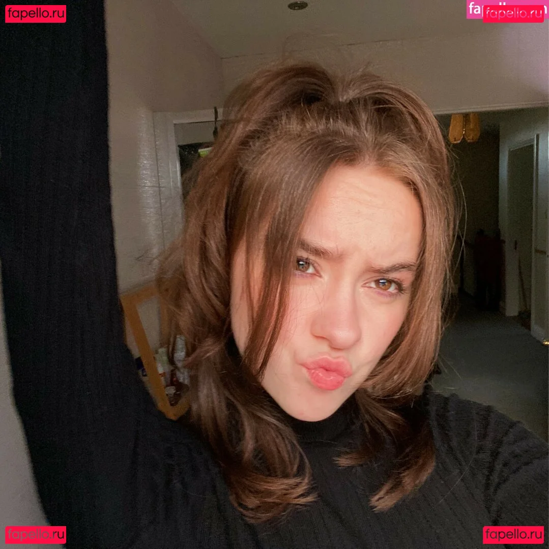 Laura Anne Onlyfans Photo Gallery 