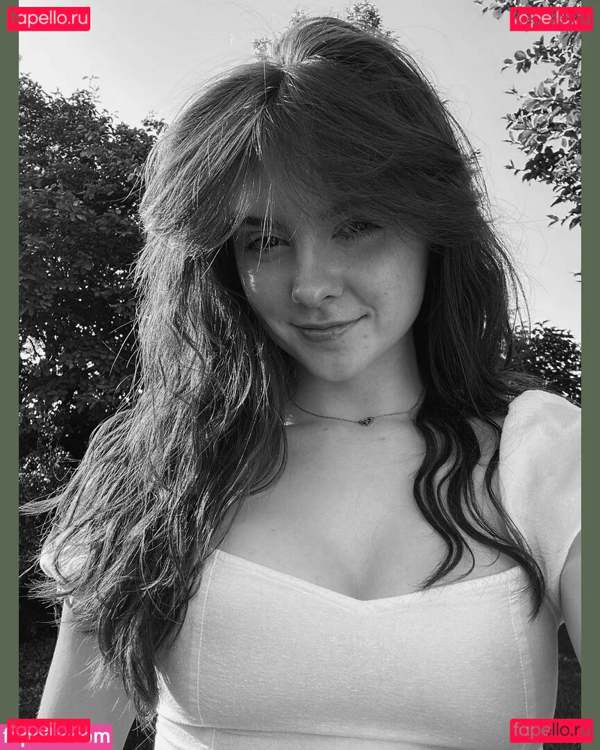 Laura Anne Onlyfans Photo Gallery 