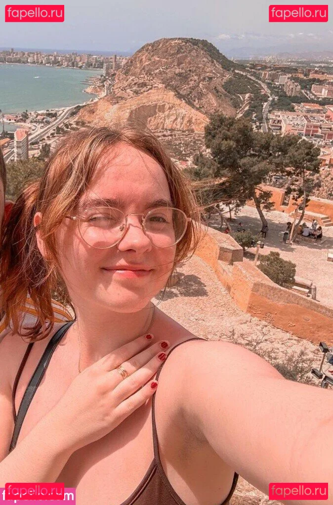 Laura Anne Onlyfans Photo Gallery 