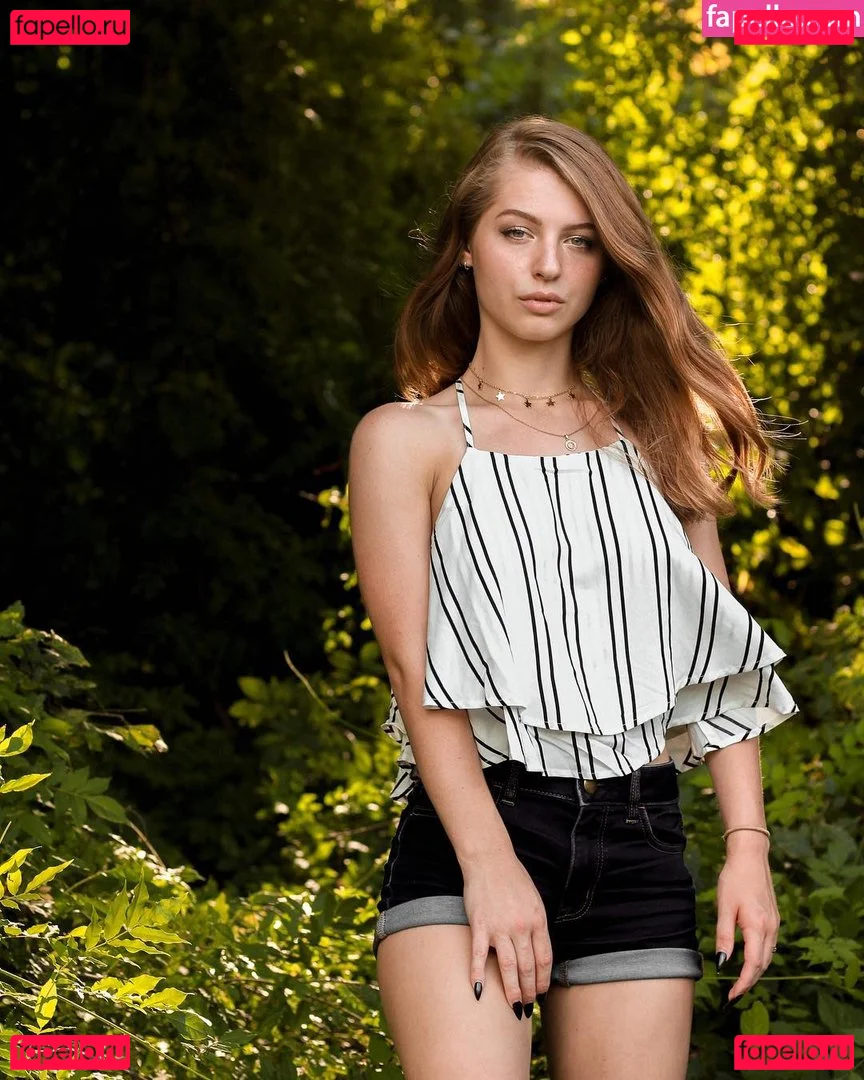 Marris Gulledge Onlyfans Photo Gallery 