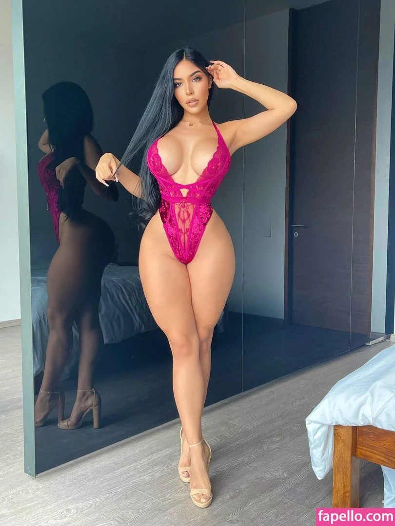 Big Booty Queen Onlyfans Photo Gallery 