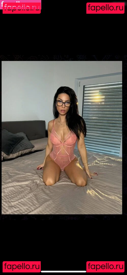 Amy Miller Onlyfans Photo Gallery 