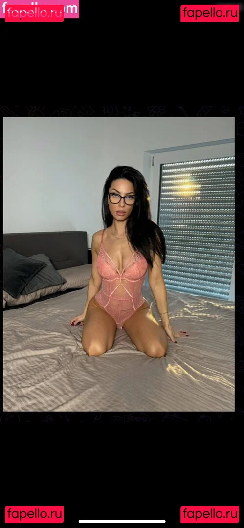 Amy Miller Onlyfans Photo Gallery 