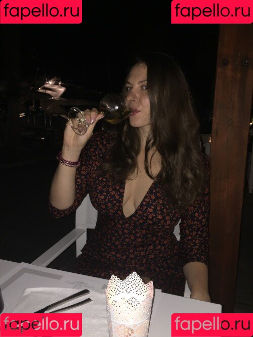 Sofia Curly Onlyfans Photo Gallery 