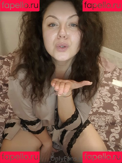 Sofia Curly Onlyfans Photo Gallery 