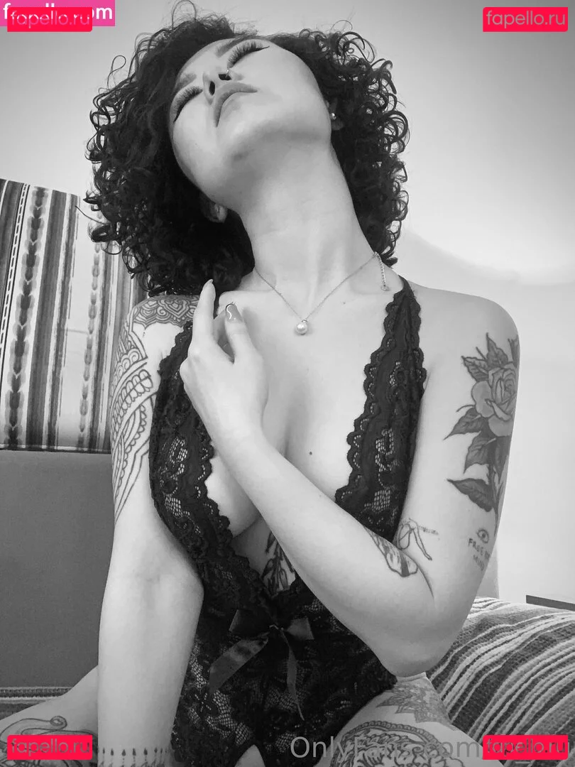 Lu_Blu Onlyfans Photo Gallery 