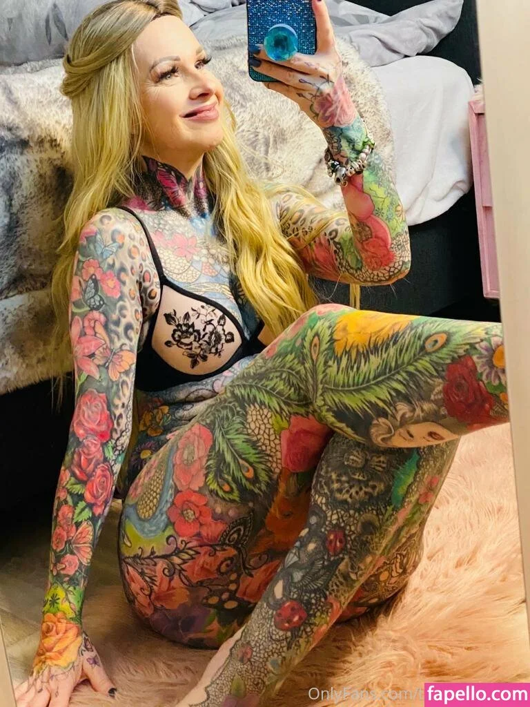 Tattoobutterfly Onlyfans Photo Gallery 