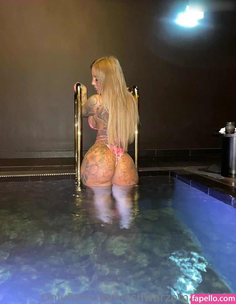 schwarzemamba89 Onlyfans Photo Gallery 