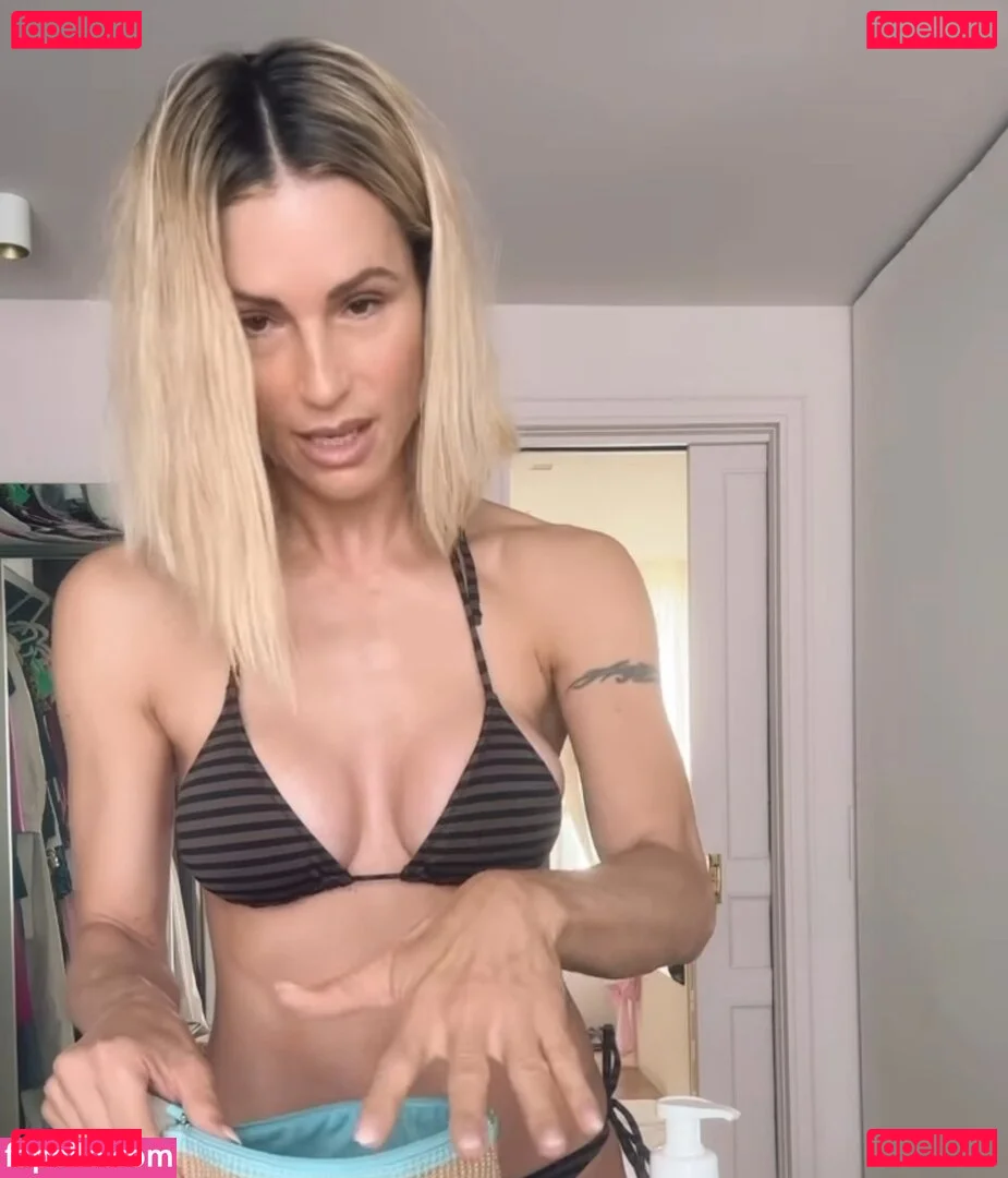 Michelle Hunziker Onlyfans Photo Gallery 
