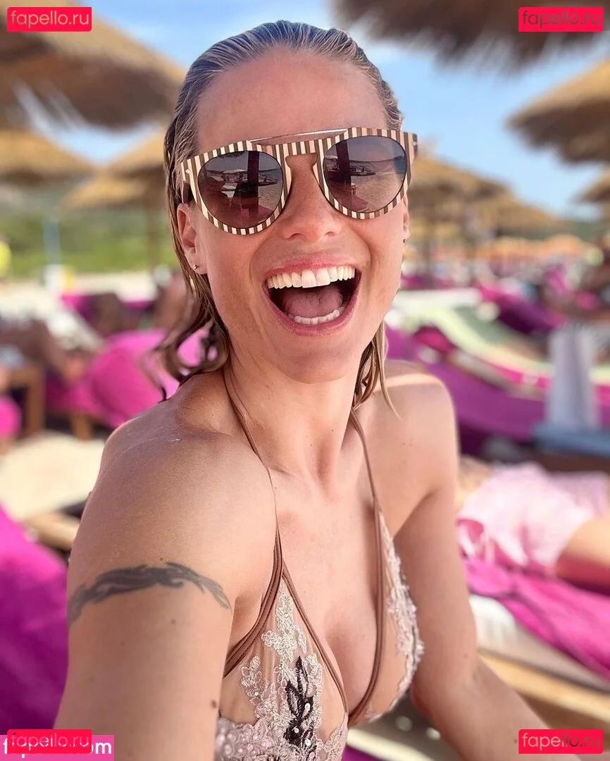 Michelle Hunziker Onlyfans Photo Gallery 