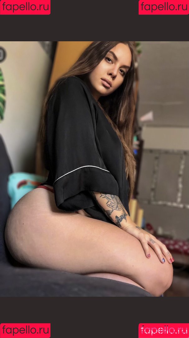 Bozsoki Barbi Onlyfans Photo Gallery 
