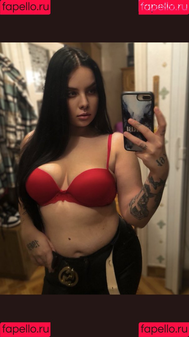 Bozsoki Barbi Onlyfans Photo Gallery 