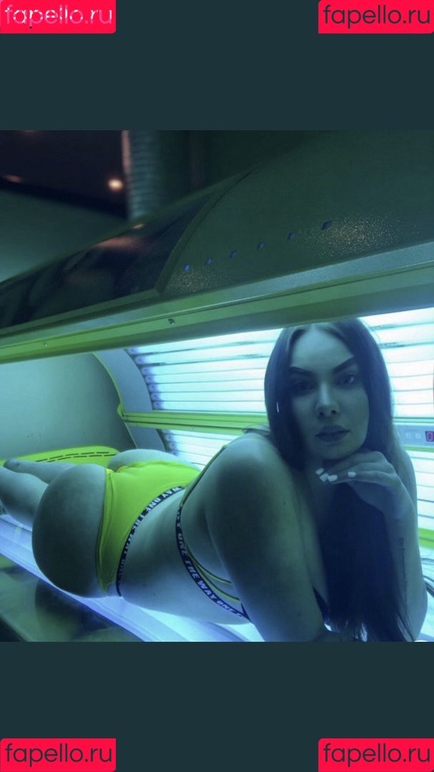 Bozsoki Barbi Onlyfans Photo Gallery 