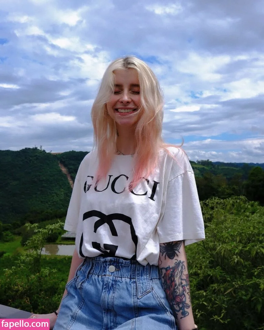 Gabi Cattuzzo Onlyfans Photo Gallery 