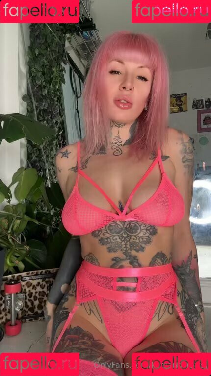 Katsandcrows Onlyfans Photo Gallery 