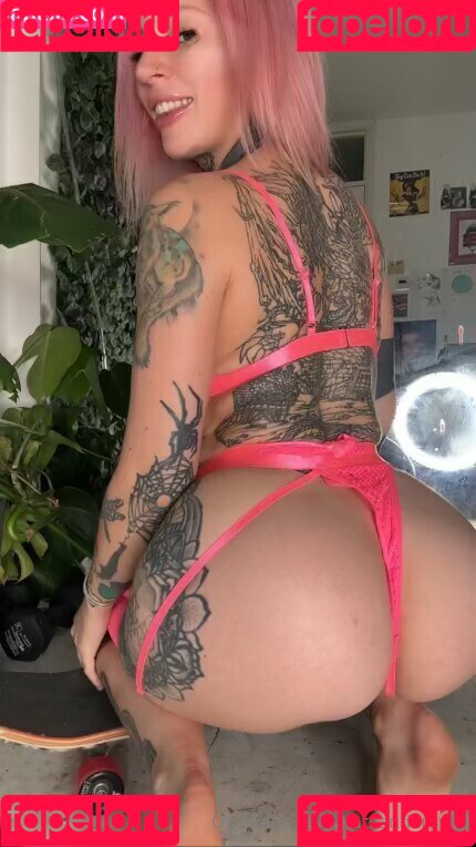 Katsandcrows Onlyfans Photo Gallery 