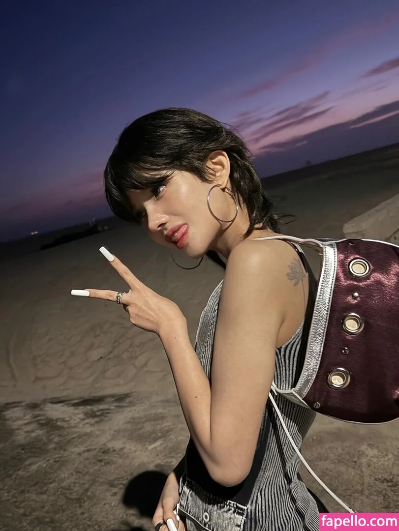 tiny.pretty.j Onlyfans Photo Gallery 