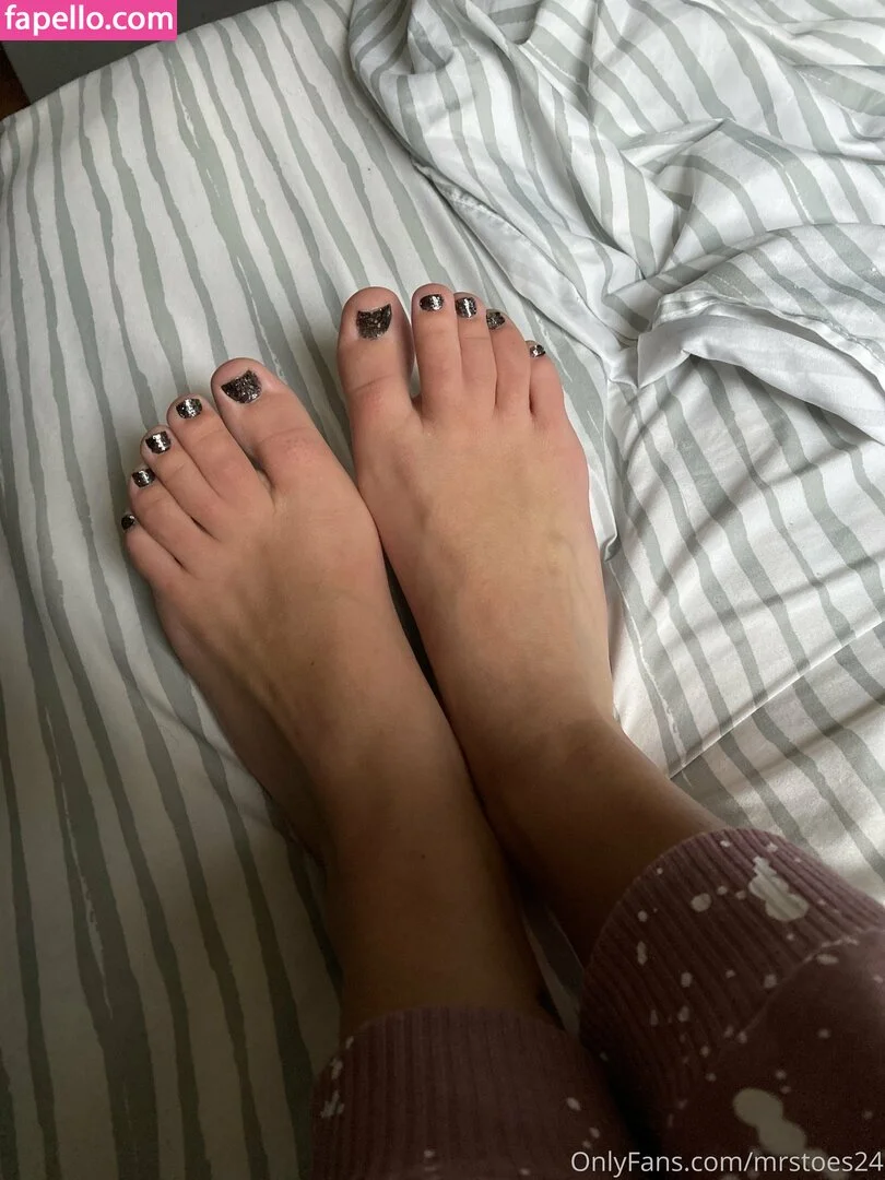 mrstoes24 Onlyfans Photo Gallery 