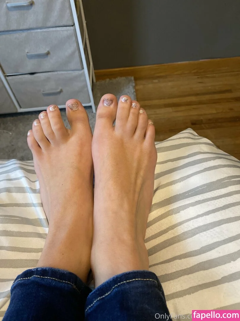 mrstoes24 Onlyfans Photo Gallery 