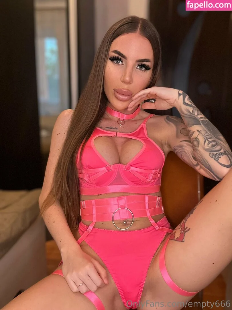 empty666 Onlyfans Photo Gallery 