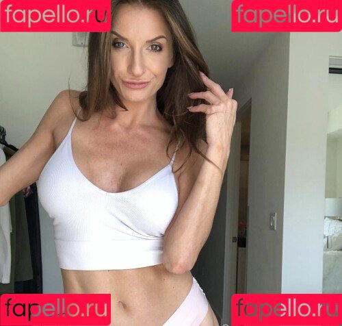 Silvia Saige Onlyfans Photo Gallery 