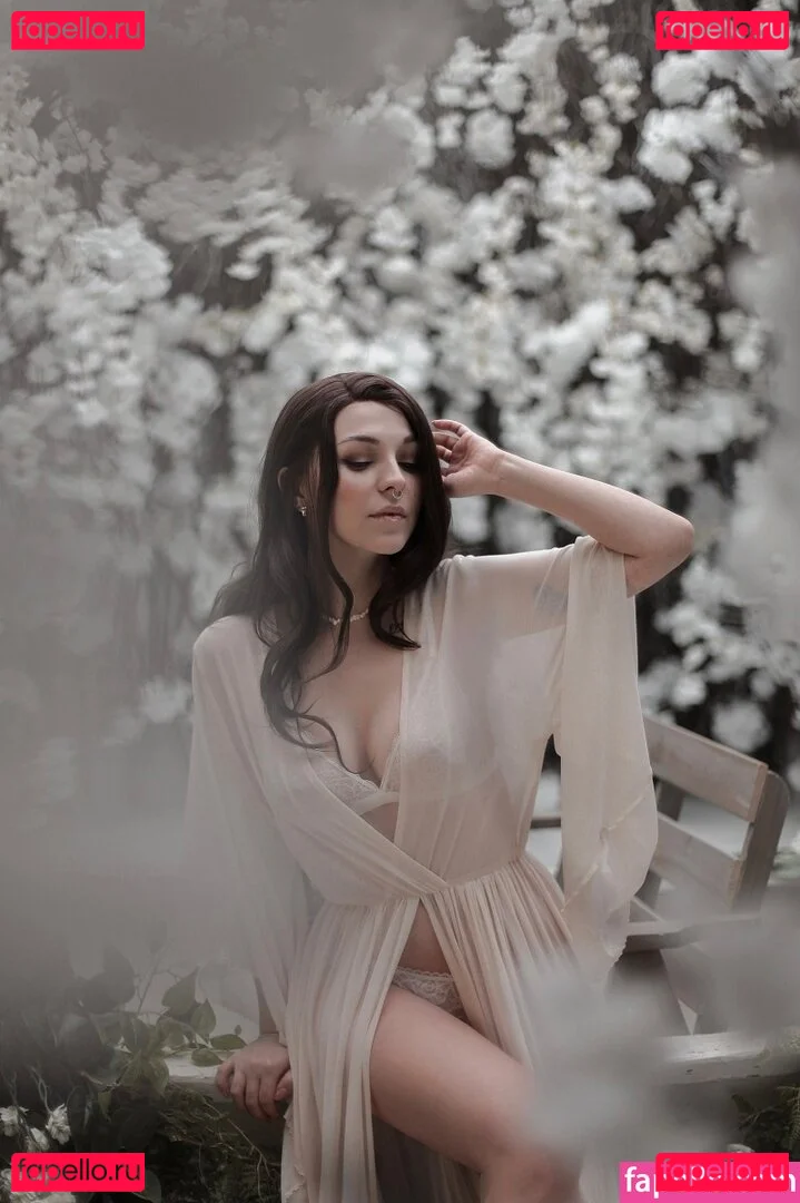 Dear Iris Onlyfans Photo Gallery 