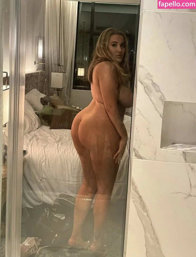 This_is_laura Onlyfans Photo Gallery 