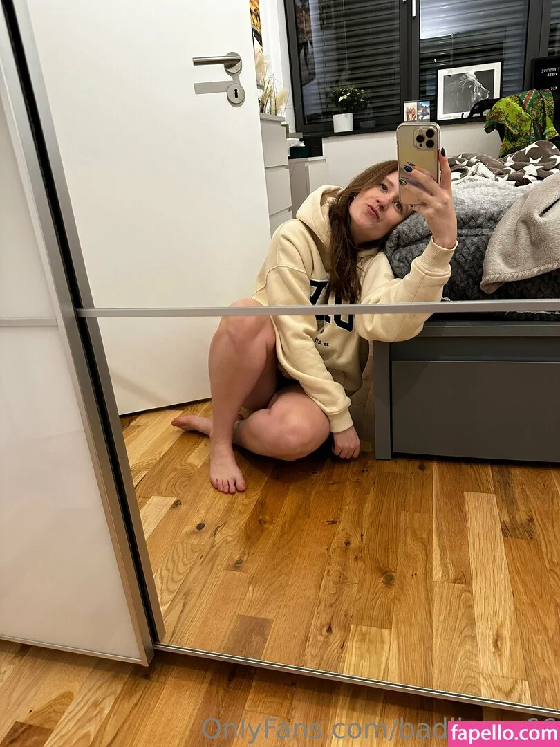 badlizzyy66 Onlyfans Photo Gallery 