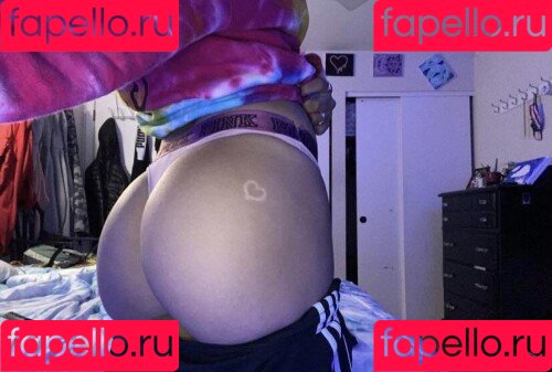 Izzy Clark Onlyfans Photo Gallery 