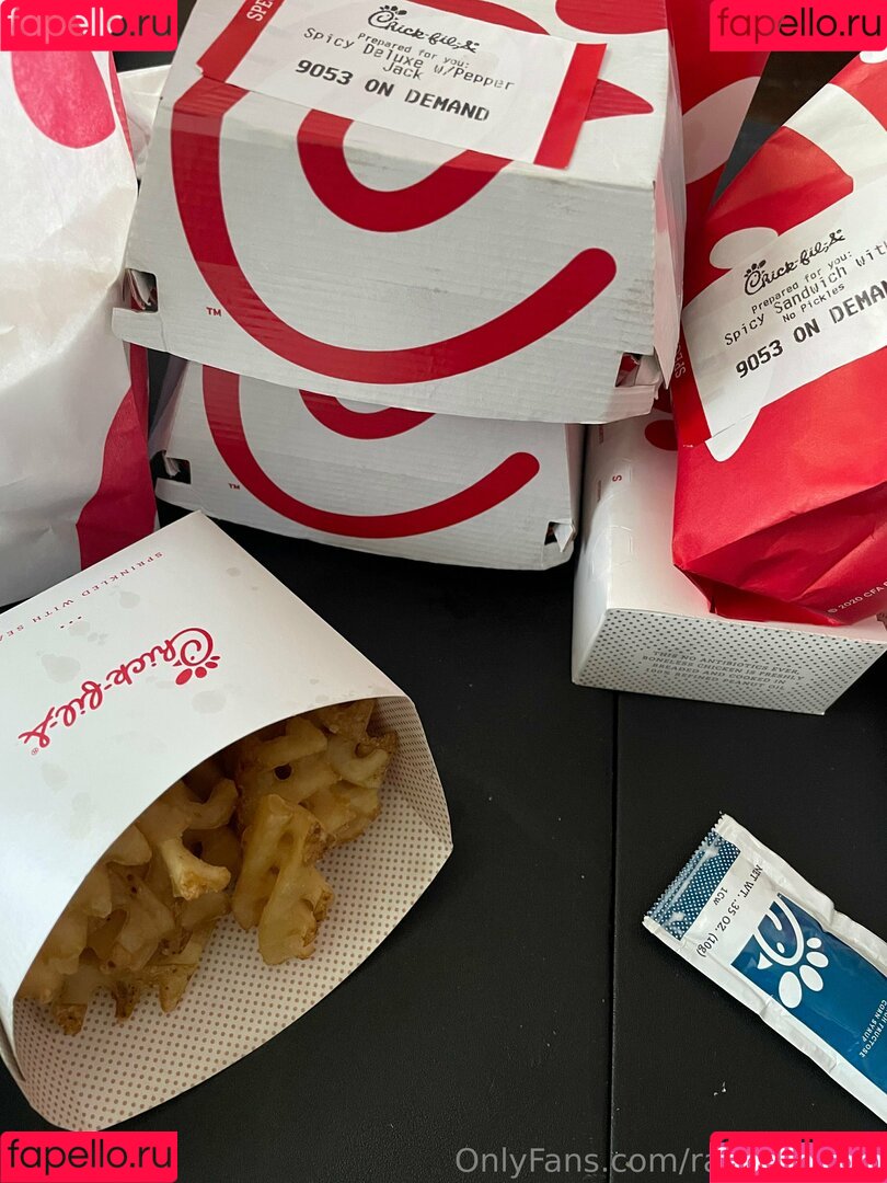 raventriplex Onlyfans Photo Gallery 