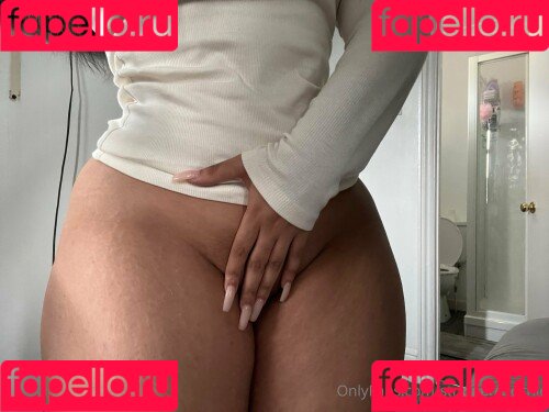 Mel Farahmand Onlyfans Photo Gallery 