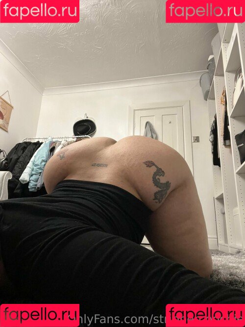 Mel Farahmand Onlyfans Photo Gallery 