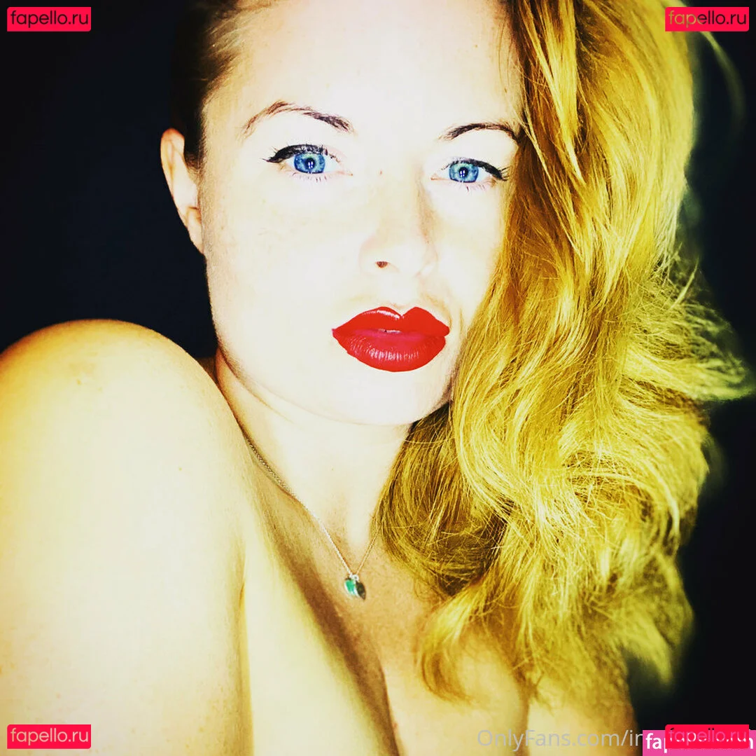 Robyn Allan Onlyfans Photo Gallery 