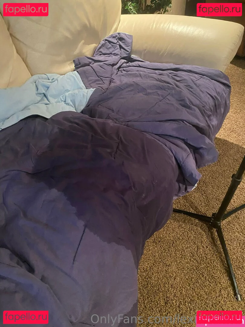 notlexismith Onlyfans Photo Gallery 