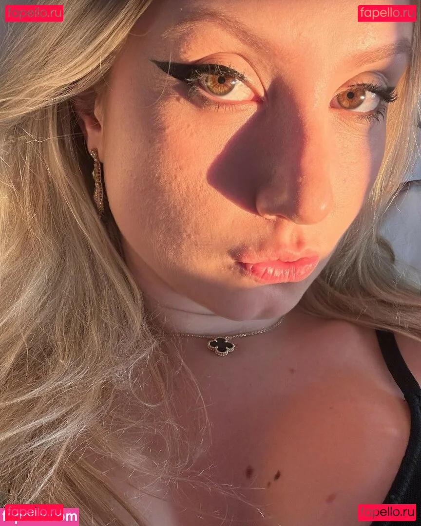 CherryGumms Onlyfans Photo Gallery 