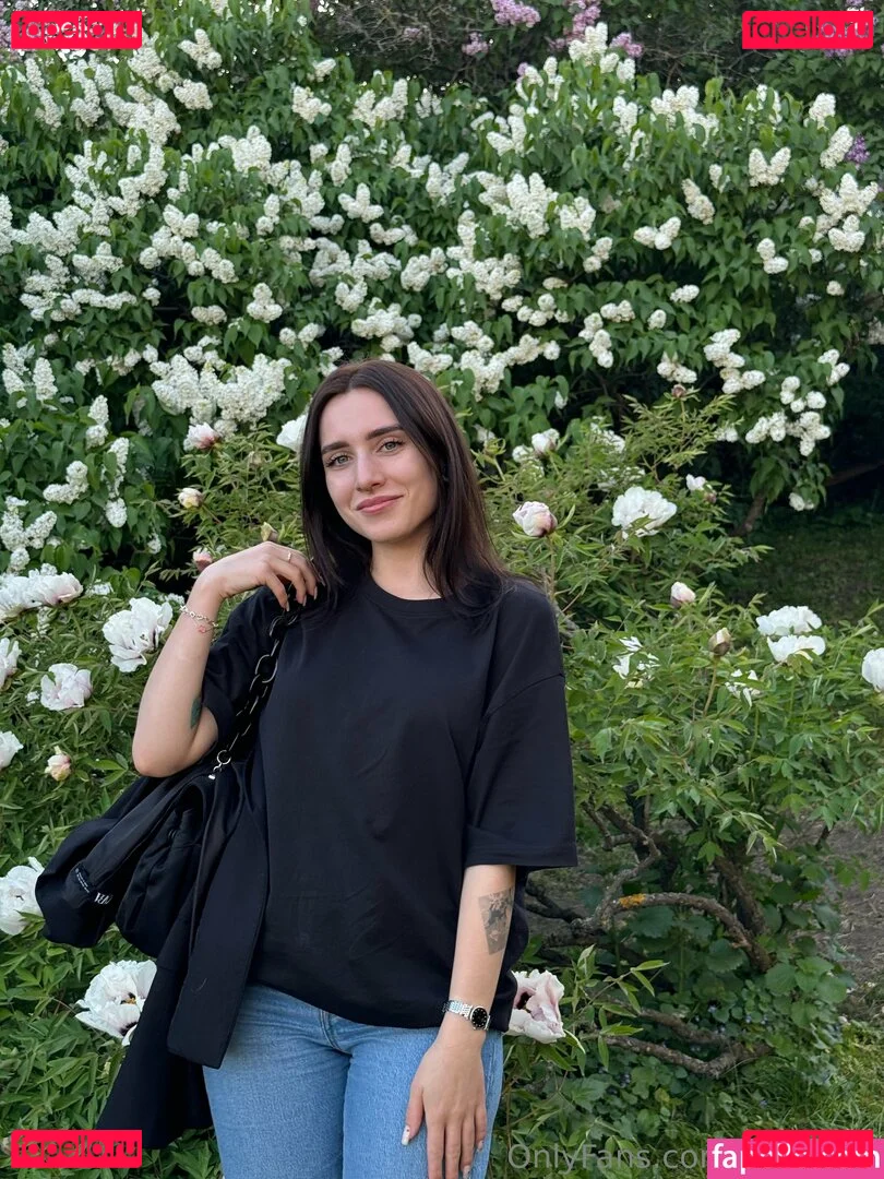 lil_mayaa Onlyfans Photo Gallery 