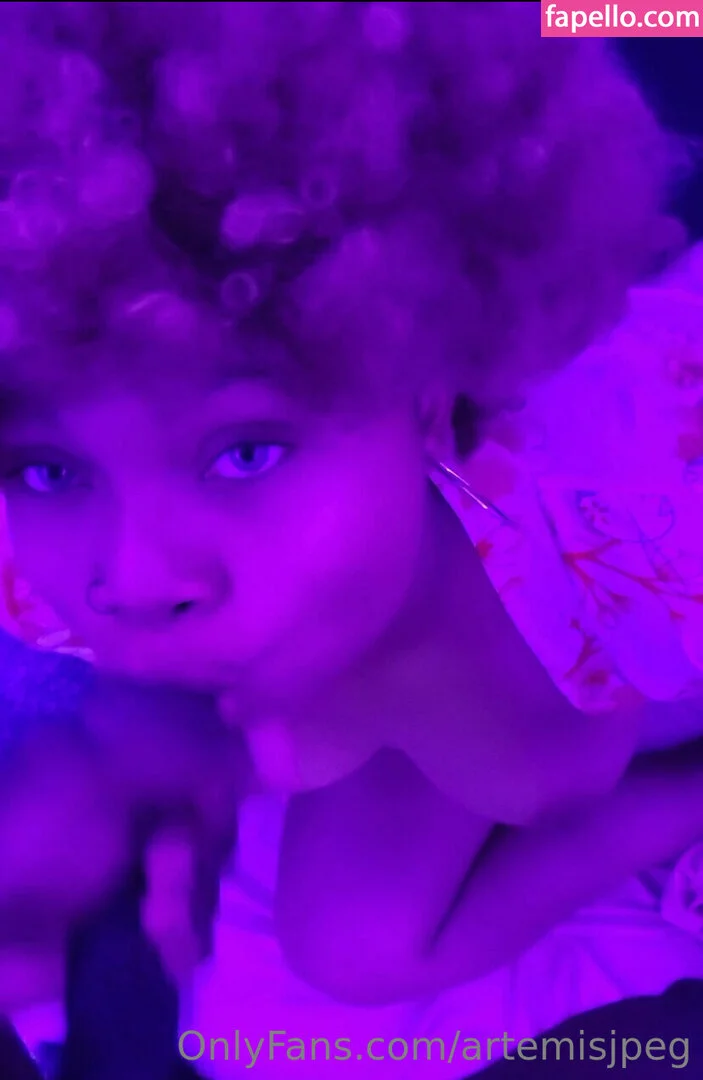 artemisjpeg Onlyfans Photo Gallery 