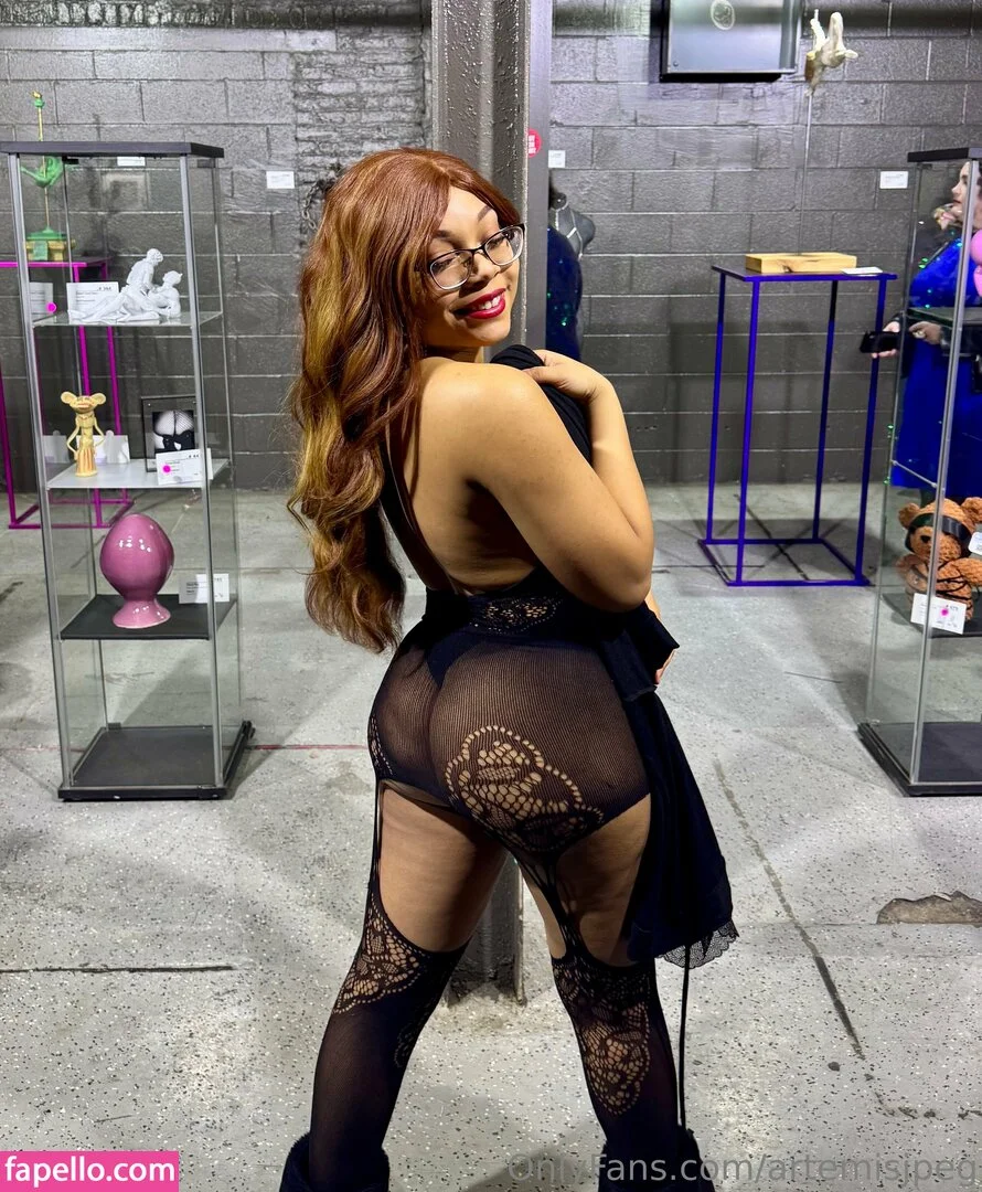 artemisjpeg Onlyfans Photo Gallery 