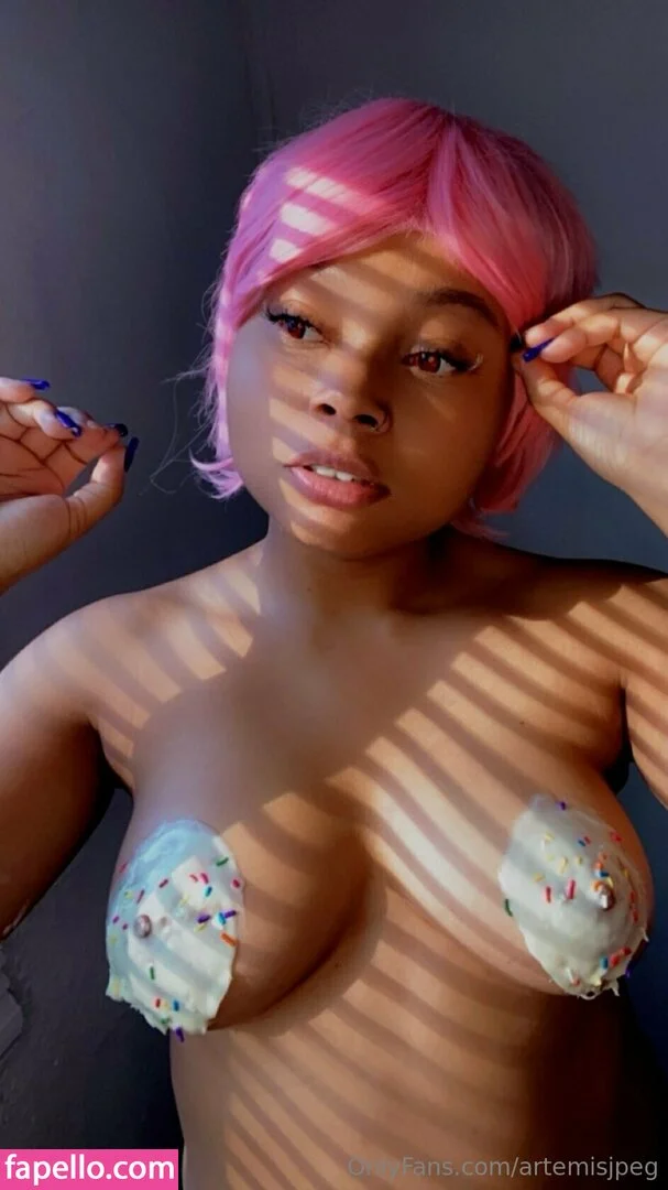 artemisjpeg Onlyfans Photo Gallery 