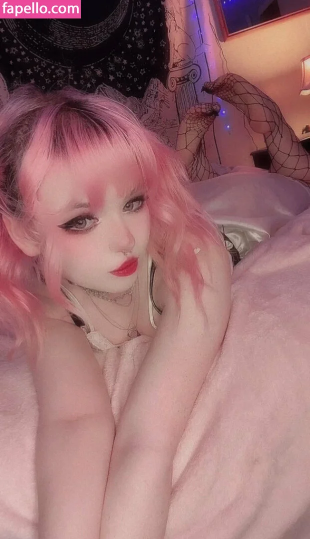 mothgray Onlyfans Photo Gallery 