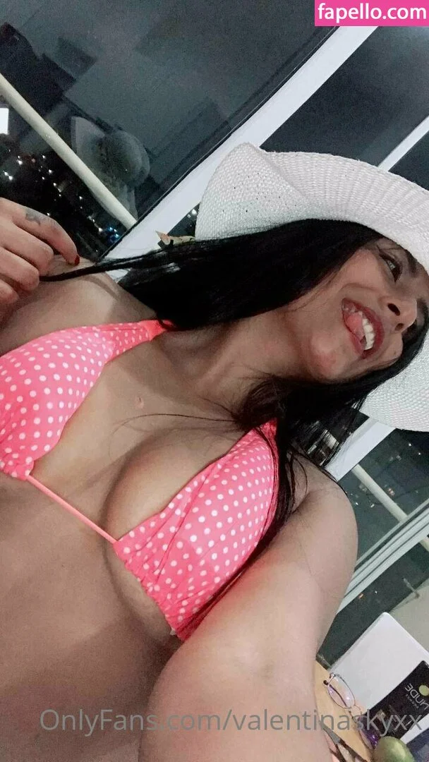 valentinaskyxx Onlyfans Photo Gallery 