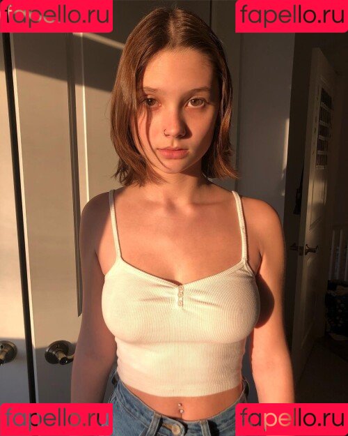 liittlekrissy Onlyfans Photo Gallery 