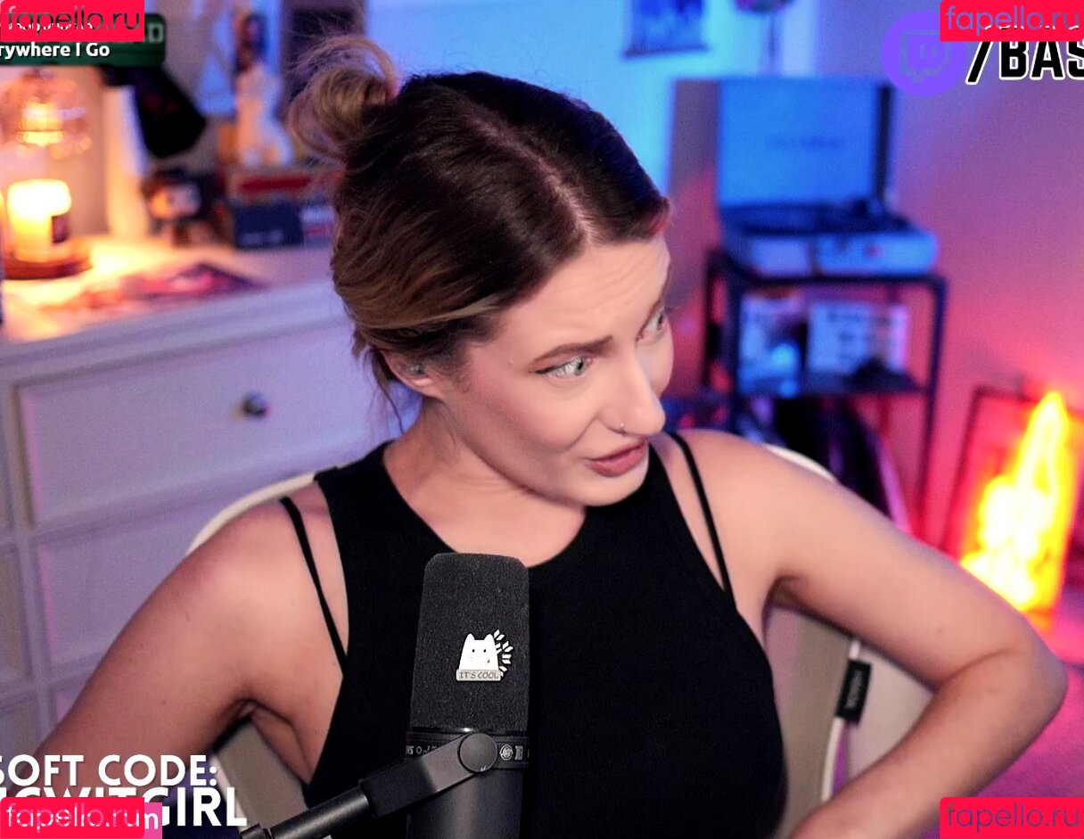 tbhlessbasic Onlyfans Photo Gallery 