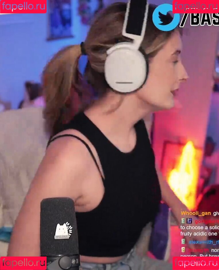 tbhlessbasic Onlyfans Photo Gallery 